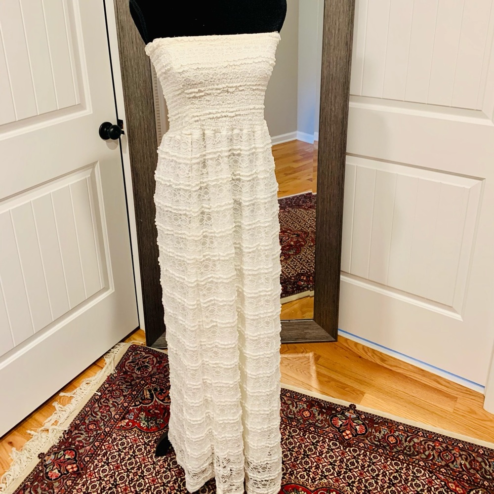 Snow White and all the Lace